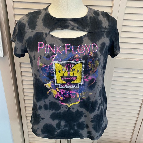 Pink Floyd Tops - 🌸PINK FLOYD TEE🌸